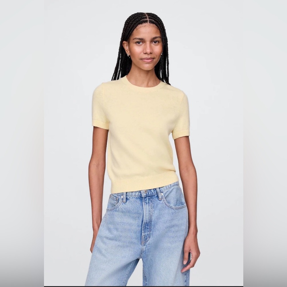 Gap Top